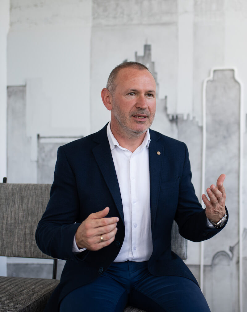 Vállalat utódlás, tőzsdei bevezetés, tőkebevonás változások vezetése, szervezetfejlesztés, vállalat utódlás,